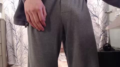 asian_boy28 online show from 02-03-25, 04:14