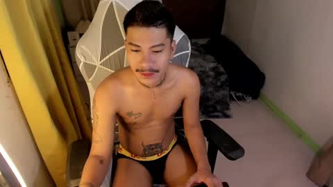 Snapshot of asian_cumsawyer chatting on 01-11-25, 02:52 bigload CUM take me private show or passwordshow online show from 01-11-25, 02:52