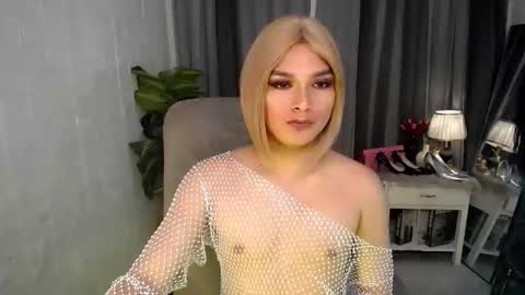 asian_handsomexx online show from 04-16-26, 10:49