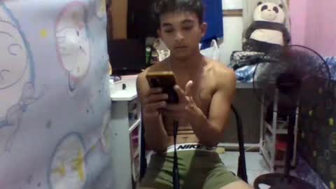 Snapshot of asian_hunk_moreno chatting on 08-06-26, 06:26 Yuri online show from 08-06-26, 06:26