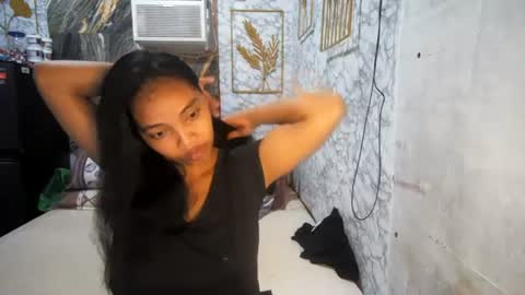 Snapshot of asian_janeth chatting on 07-14-26, 12:46 im janeth single mom online show from 07-14-26, 12:46