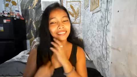Snapshot of asian_janeth chatting on 07-22-26, 10:34 im janeth single mom online show from 07-22-26, 10:34