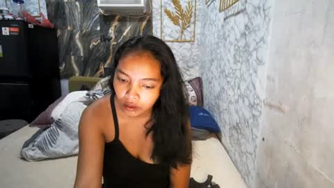 Snapshot of asian_janeth chatting on 07-28-26, 12:40 im janeth single mom online show from 07-28-26, 12:40