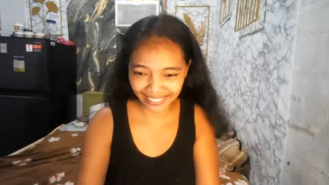 Snapshot of asian_janeth chatting on 08-06-26, 11:17 im janeth single mom online show from 08-06-26, 11:17