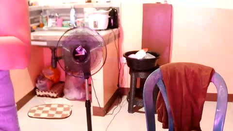 Snapshot of asian_kweenv chatting on 07-28-26, 03:21 Alex online show from 07-28-26, 03:21