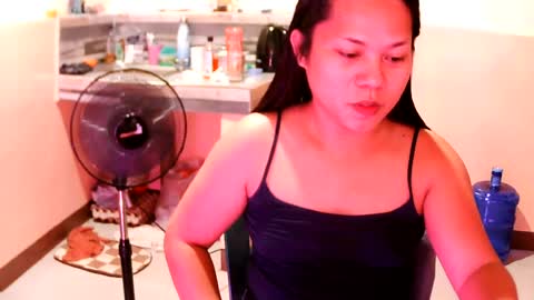 Snapshot of asian_kweenv chatting on 07-29-26, 12:14 Alex online show from 07-29-26, 12:14