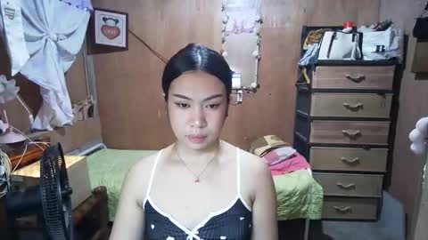 Snapshot of asian_llory chatting on 10-10-25, 12:04 asian_llory online show from 10-10-25, 12:04