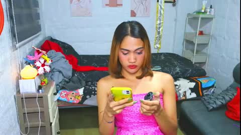 LOVELY LORAINE online show from 02-19-26, 10:33