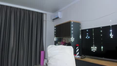 asian_loverpop online show from 07-12-26, 03:52
