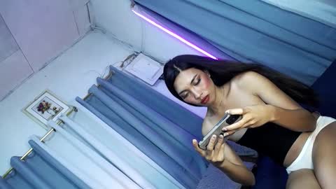 Snapshot of asian_luci chatting on 01-04-25, 08:05 LUCI BABE online show from 01-04-25, 08:05