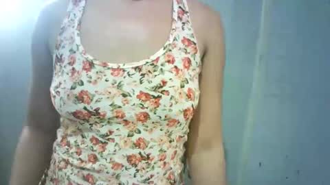 Snapshot of asian_novielyn19xxx chatting on 05-09-26, 01:33 asian_novielyn19xxx online show from 05-09-26, 01:33