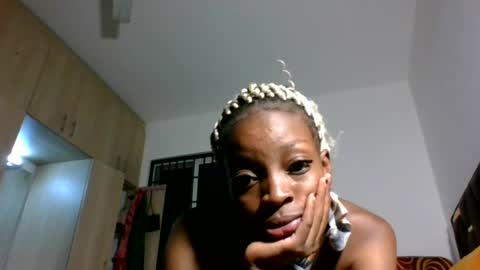 Snapshot of asian_pinay01 chatting on 07-11-26, 06:32 Asia online show from 07-11-26, 06:32