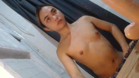 Snapshot of asian_reyshell chatting on 02-23-25, 03:24 Reyshell online show from 02-23-25, 03:24