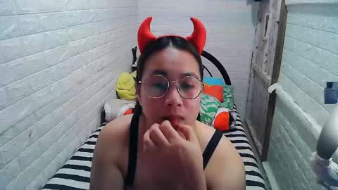 Trixie online show from 11-02-25, 11:34