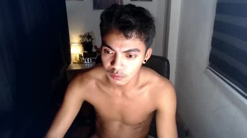 Snapshot of asianboyhunt chatting on 12-11-24, 06:47 Fev online show from 12-11-24, 06:47