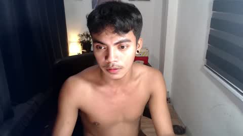 Snapshot of asianboyhunt chatting on 12-12-24, 02:48 Fev online show from 12-12-24, 02:48
