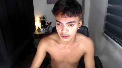 Snapshot of asianboyhunt chatting on 12-22-24, 08:36 Fev online show from 12-22-24, 08:36