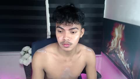 Snapshot of asianboyhunt chatting on 02-07-25, 03:34 Fev online show from 02-07-25, 03:34