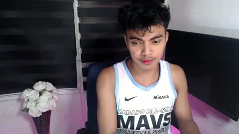 Snapshot of asianboyhunt chatting on 02-13-25, 01:59 Fev online show from 02-13-25, 01:59