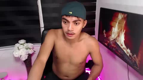 Snapshot of asianboyhunt chatting on 03-12-25, 04:56 Fev online show from 03-12-25, 04:56