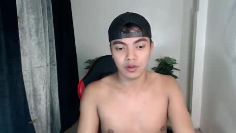 Snapshot of asianboyhunt chatting on 10-22-25, 07:24 Fev online show from 10-22-25, 07:24