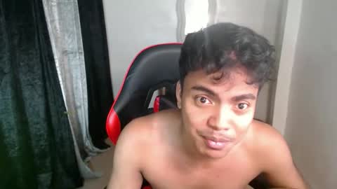 Snapshot of asianboyhunt chatting on 11-05-25, 01:27 Fev online show from 11-05-25, 01:27