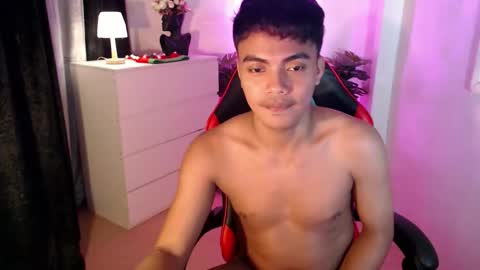 Snapshot of asianboyhunt chatting on 12-03-25, 01:57 Fev online show from 12-03-25, 01:57