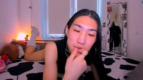 asiancvnt online show from 04-26-26, 07:06