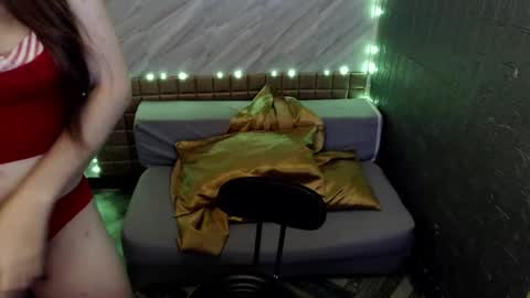 Snapshot of asiandollxxx4u chatting on 12-26-24, 07:56 BELLA NOTCH online show from 12-26-24, 07:56