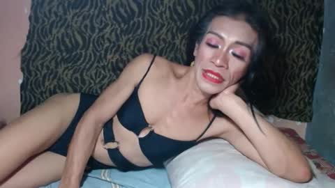 Snapshot of asiangoddezzts chatting on 03-12-25, 03:40 Miss Audrey L Monel online show from 03-12-25, 03:40
