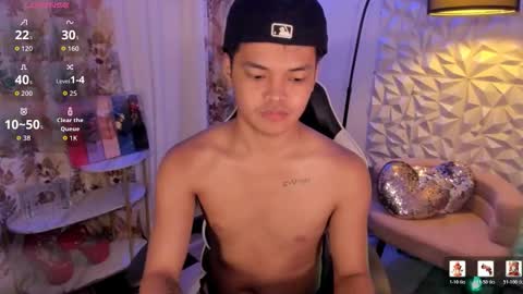 Snapshot of asianhugescott chatting on 02-19-26, 05:31 VICTORIA SCOTT online show from 02-19-26, 05:31