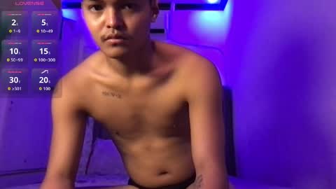 Snapshot of asianhugescott chatting on 04-15-26, 12:01 VICTORIA SCOTT online show from 04-15-26, 12:01