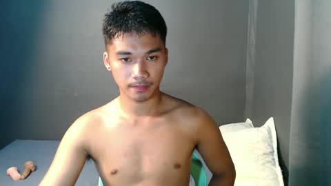 Snapshot of asianhunk_jamesx chatting on 09-10-25, 11:32 asianhunk_jamesx online show from 09-10-25, 11:32