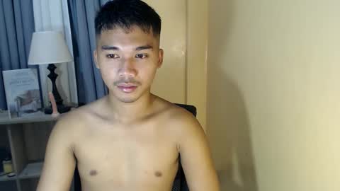 Snapshot of asianhunk_jamesx chatting on 09-18-25, 10:28 asianhunk_jamesx online show from 09-18-25, 10:28