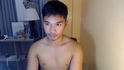 Snapshot of asianhunk_jamesx chatting on 10-10-25, 11:42 asianhunk_jamesx online show from 10-10-25, 11:42