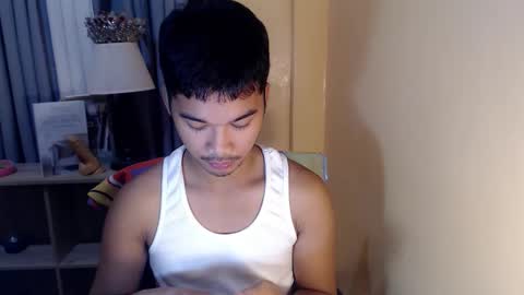 Snapshot of asianhunk_jamesx chatting on 10-11-25, 09:02 asianhunk_jamesx online show from 10-11-25, 09:02