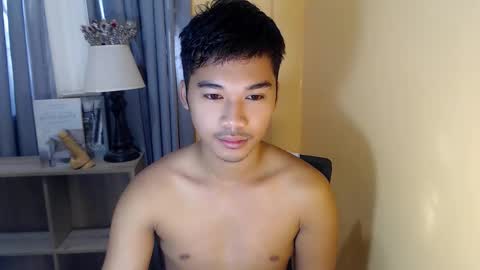 Snapshot of asianhunk_jamesx chatting on 10-14-25, 11:38 asianhunk_jamesx online show from 10-14-25, 11:38