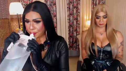 Snapshot of asianlovelykhim chatting on 03-03-25, 08:11 Ara online show from 03-03-25, 08:11