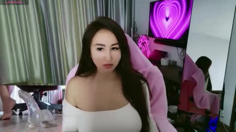 Snapshot of asianqueen777ohmi chatting on 10-30-25, 03:30 Rose Mingna online show from 10-30-25, 03:30