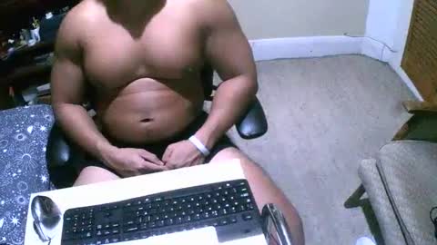 Snapshot of asianscottmusclejohnson93 chatting on 12-23-24, 01:29 Johnson online show from 12-23-24, 01:29
