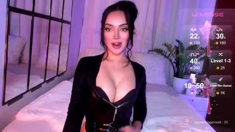 Snapshot of asiansexqueenx chatting on 12-17-24, 08:54 Miss Nia online show from 12-17-24, 08:54
