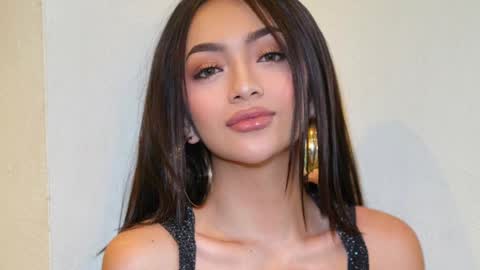Snapshot of asiansexqueenx chatting on 12-19-24, 03:18 Miss Nia online show from 12-19-24, 03:18