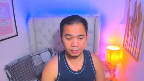 Snapshot of asianzero chatting on 02-14-25, 06:08 Zero online show from 02-14-25, 06:08