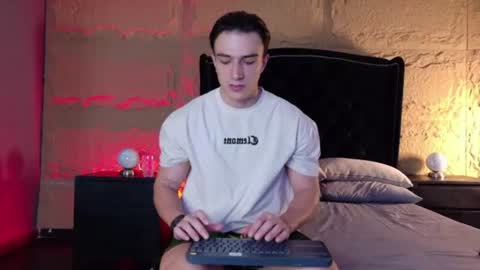 Aslan  online show from 06-15-26, 12:13