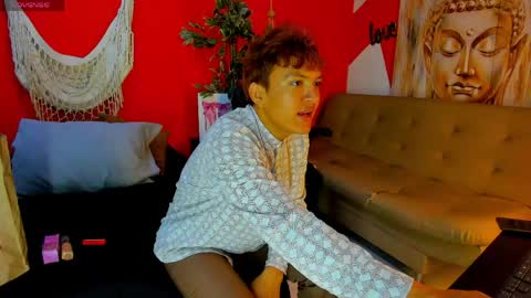 Snapshot of aslyhernandez chatting on 04-24-26, 09:56 ASLY online show from 04-24-26, 09:56