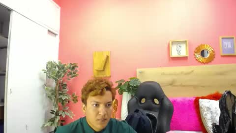 Snapshot of aslyhernandez chatting on 05-08-26, 10:20 ASLY online show from 05-08-26, 10:20