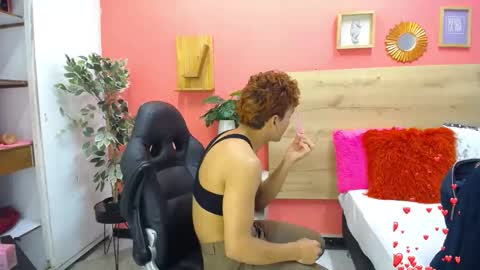 Snapshot of aslyhernandez chatting on 05-13-26, 12:35 ASLY online show from 05-13-26, 12:35