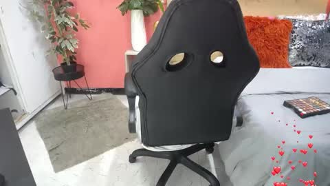 Snapshot of aslyhernandez chatting on 05-19-26, 10:21 ASLY online show from 05-19-26, 10:21