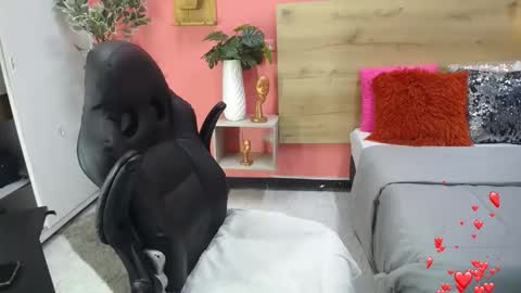 Snapshot of aslyhernandez chatting on 05-21-26, 10:11 ASLY online show from 05-21-26, 10:11