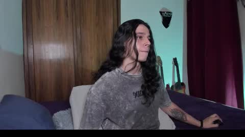 Snapshot of asmodeuszz chatting on 10-16-25, 04:02 asmodeuszz online show from 10-16-25, 04:02